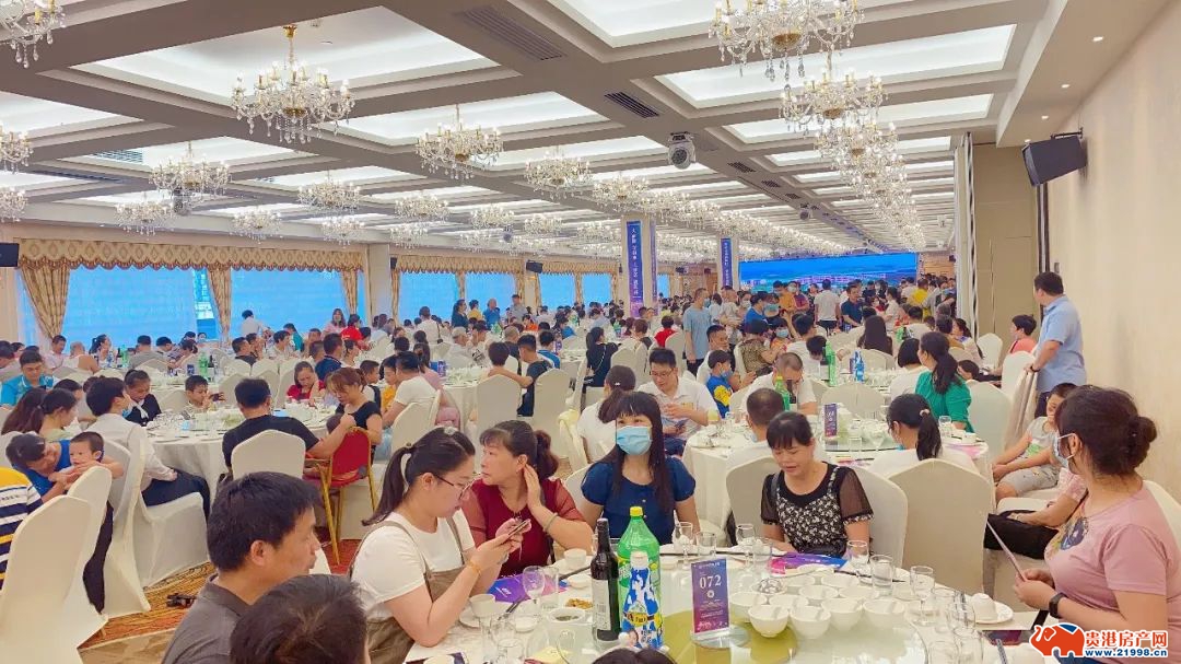 高朋满座家宴现场 图